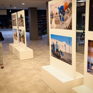 Instituto Caldeira recebe exposição Além das Águas em alusão a um ano das enchentes MAI 2025 1